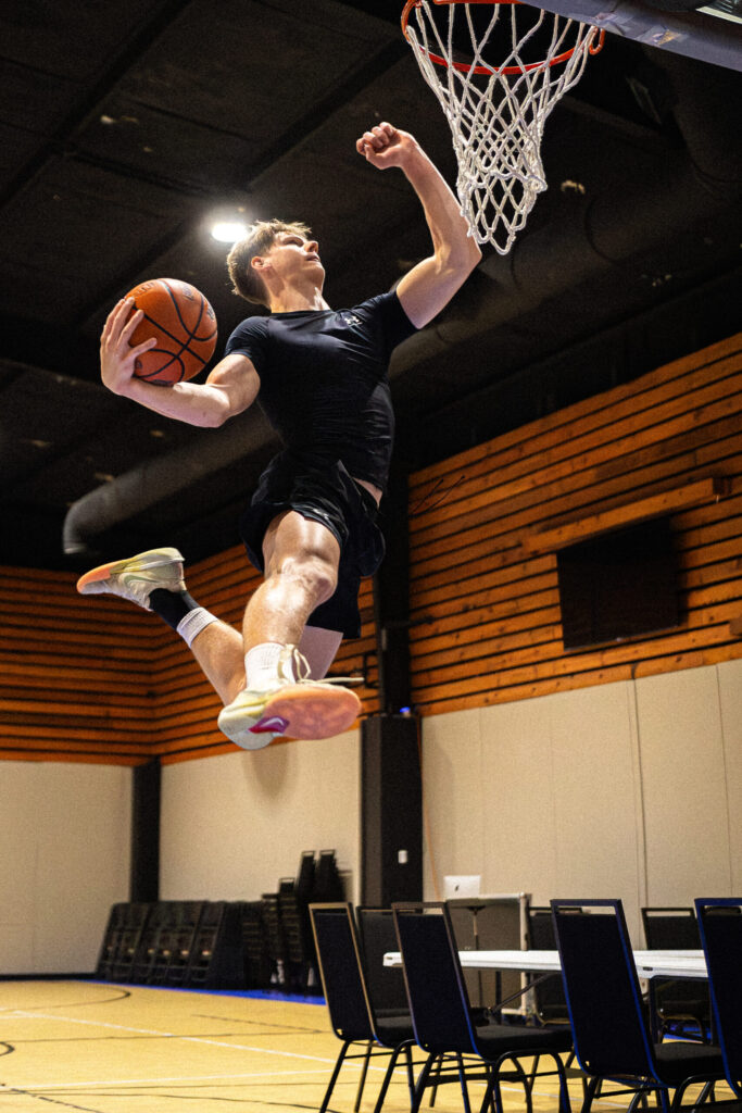 Cam Hazzard at a dunk training session
